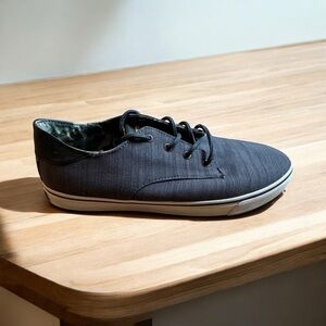 Tommy Bahama Men's Casual Gray/Blue Canvas Sneakers | NEW